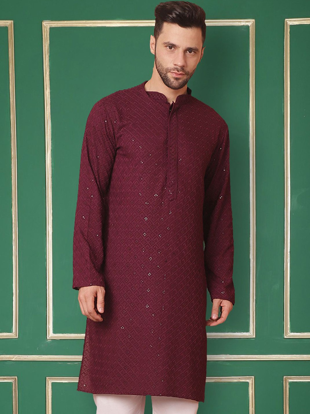 

Jompers Chikankari Print Sequines Work Mandarin Collar Straight Kurta, Burgundy