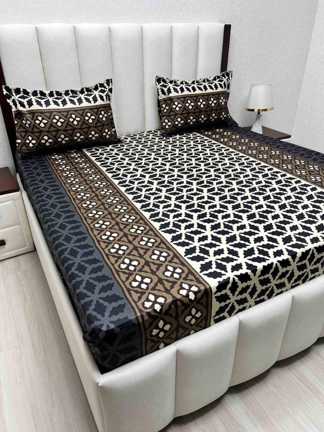 

Pure Decor Velar Sib Brown Geometric Printed Cotton 300 TC King Bedsheet Set 2.74 x 2.74 m
