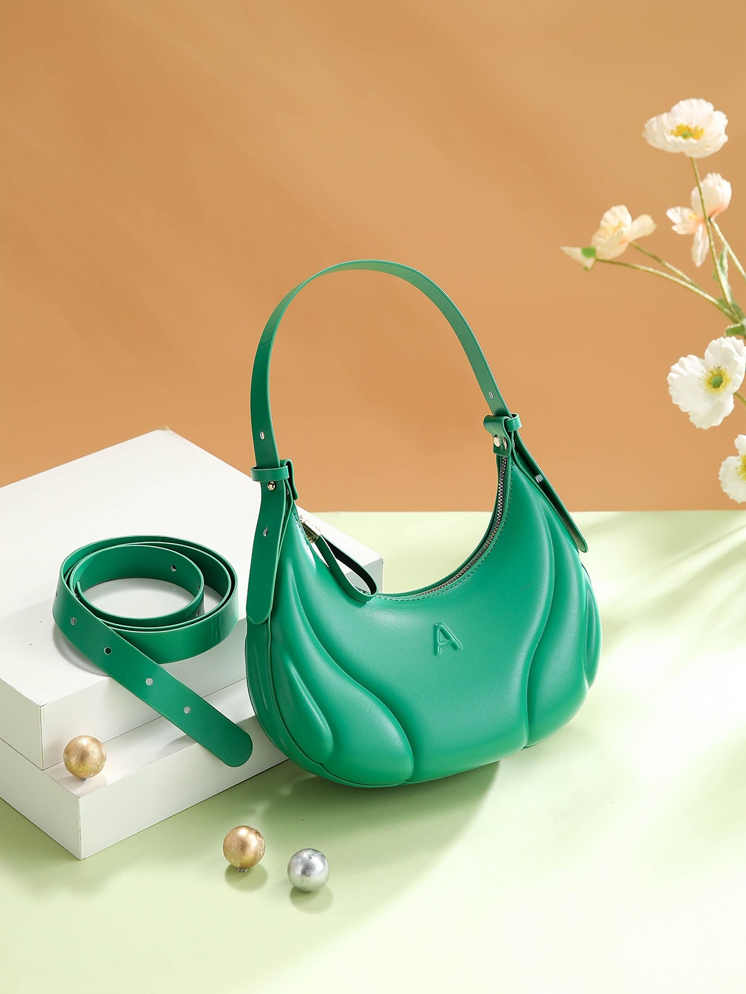 

Diva Dale Women Solid Half Moon Sling Bag, Green