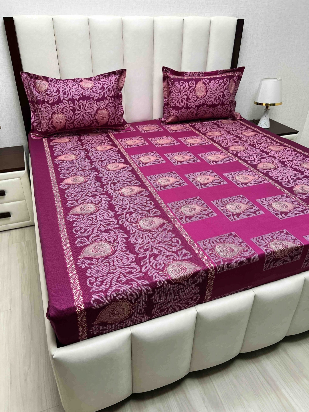 

Pure Decor Velar Sib Purple Printed Cotton 380 TC King Bedsheet Set 2.74 x 2.74 m