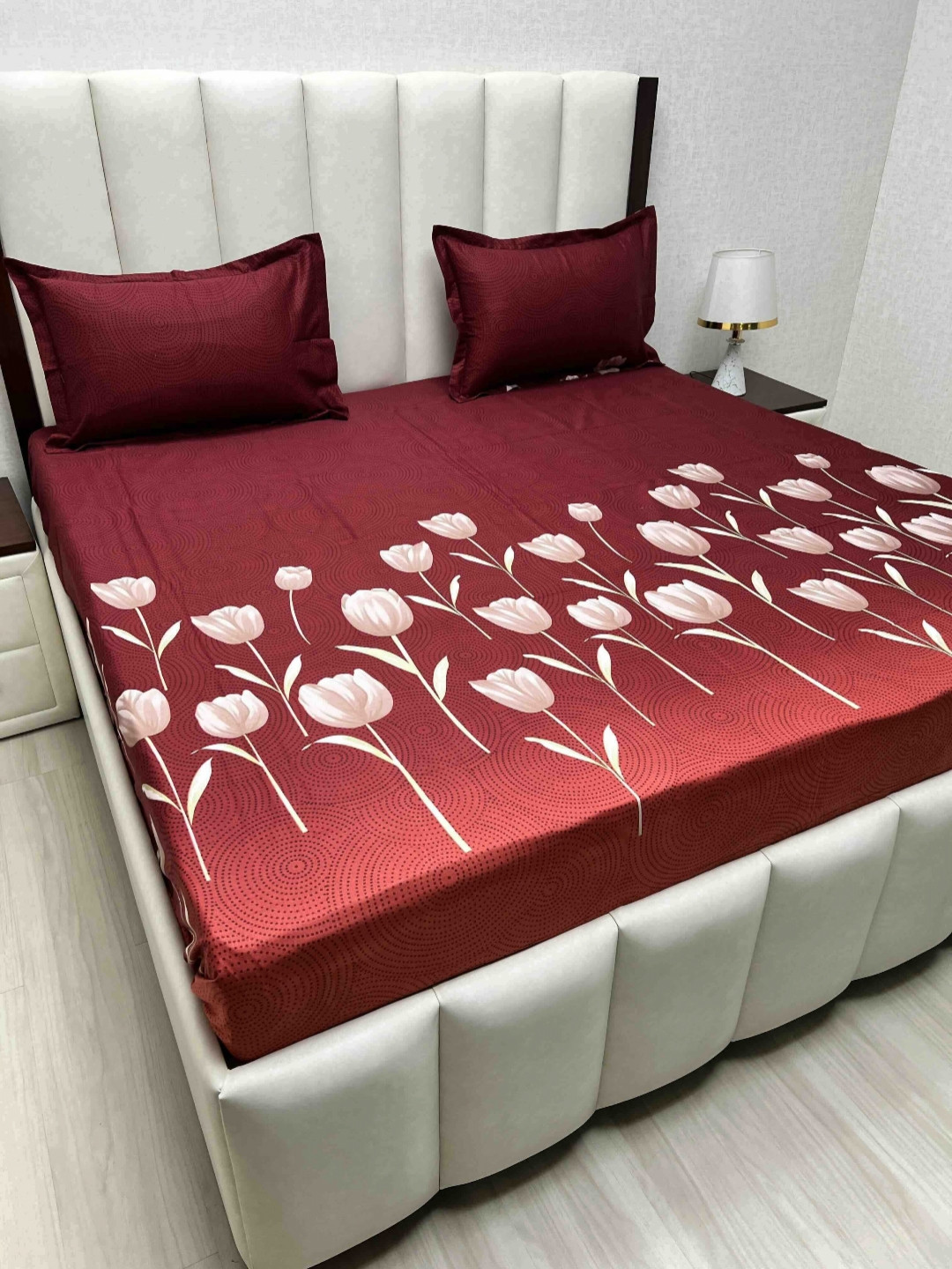 

Pure Decor Velar Sib Maroon Floral Printed Cotton 380 TC King Bedsheet Set 2.74 x 2.74 m