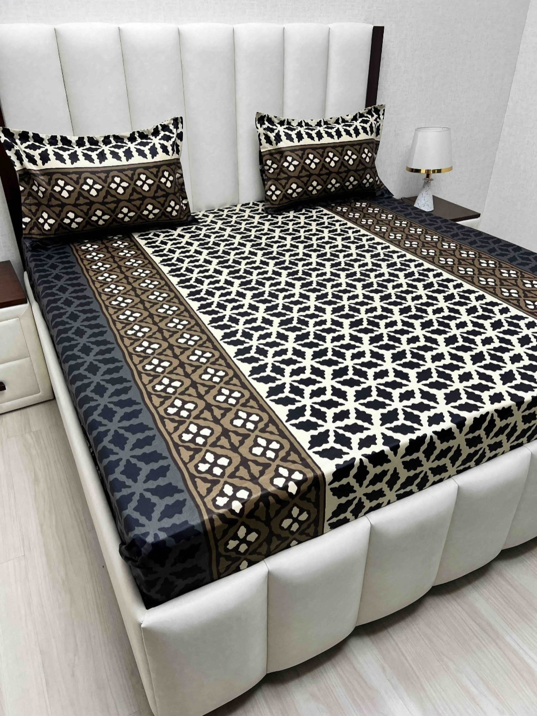 

Pure Decor Velar Sib Brown Geometric Printed Cotton 380 TC King Bedsheet Set 2.74 x 2.74 m