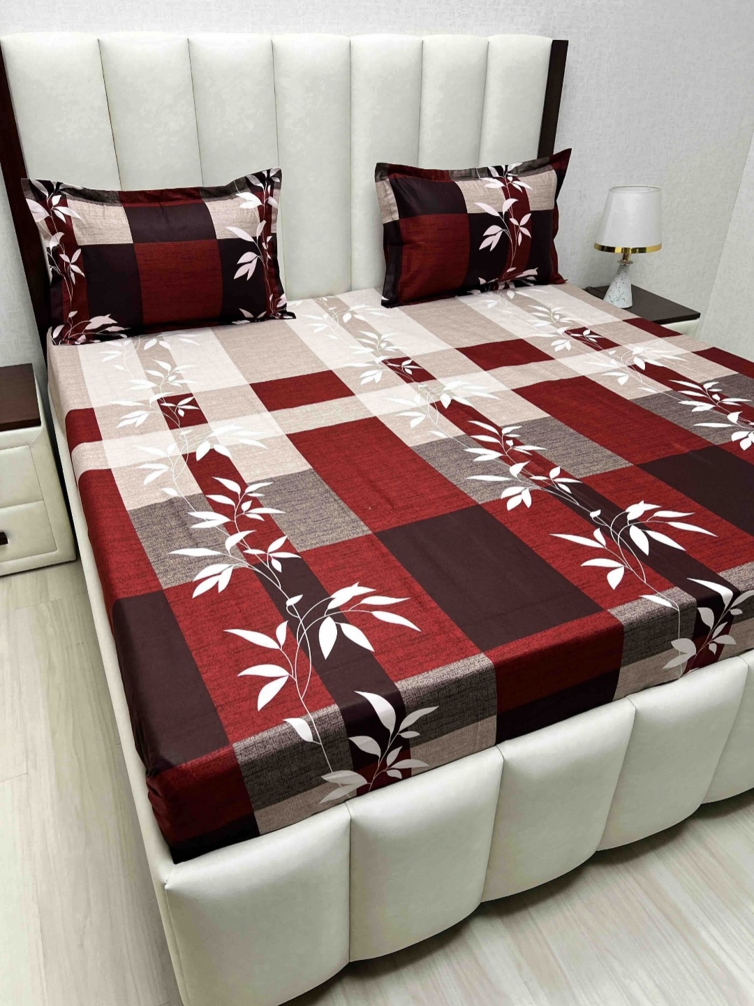 

Pure Decor Velar Sib Red Floral Printed Cotton 380 TC King Bedsheet Set 2.74 x 2.74 m