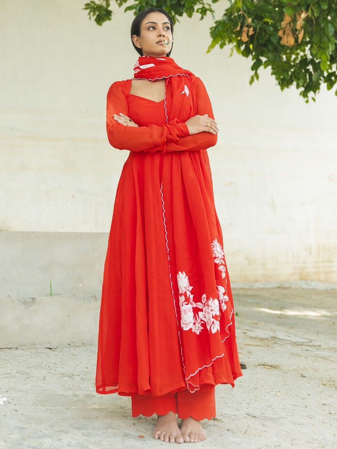 

IMROZ HOUSE Sweetheart Neck Organza Anarkali Kurta With Trouser & Dupatta, Red