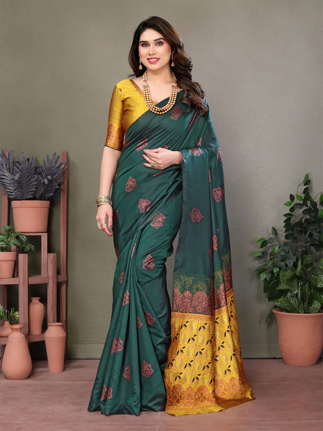 

DIKONA DESIGNER Woven Design Zari Pure Silk Kanjeevaram Saree, Green