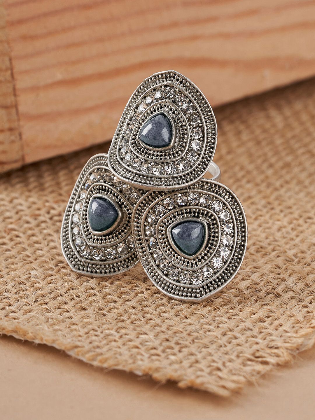 

TEEJH Sharmin Silver Women Grey Silver-Plated Gemstone Studded Ring