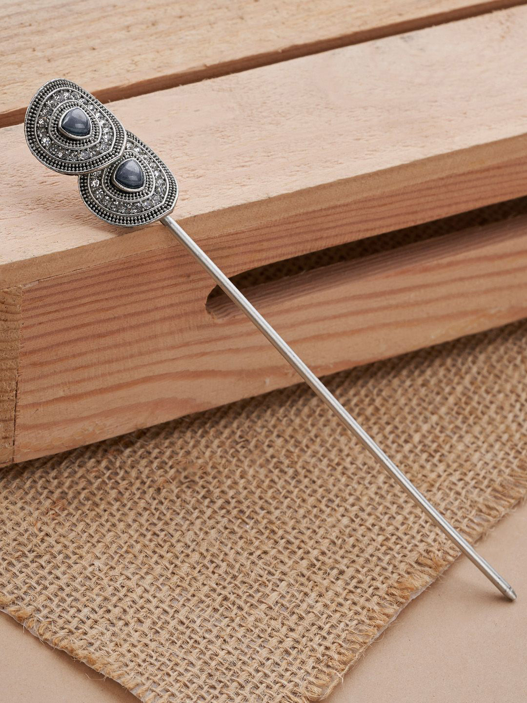 

TEEJH Women Anayka Silver Grey Hair Pin
