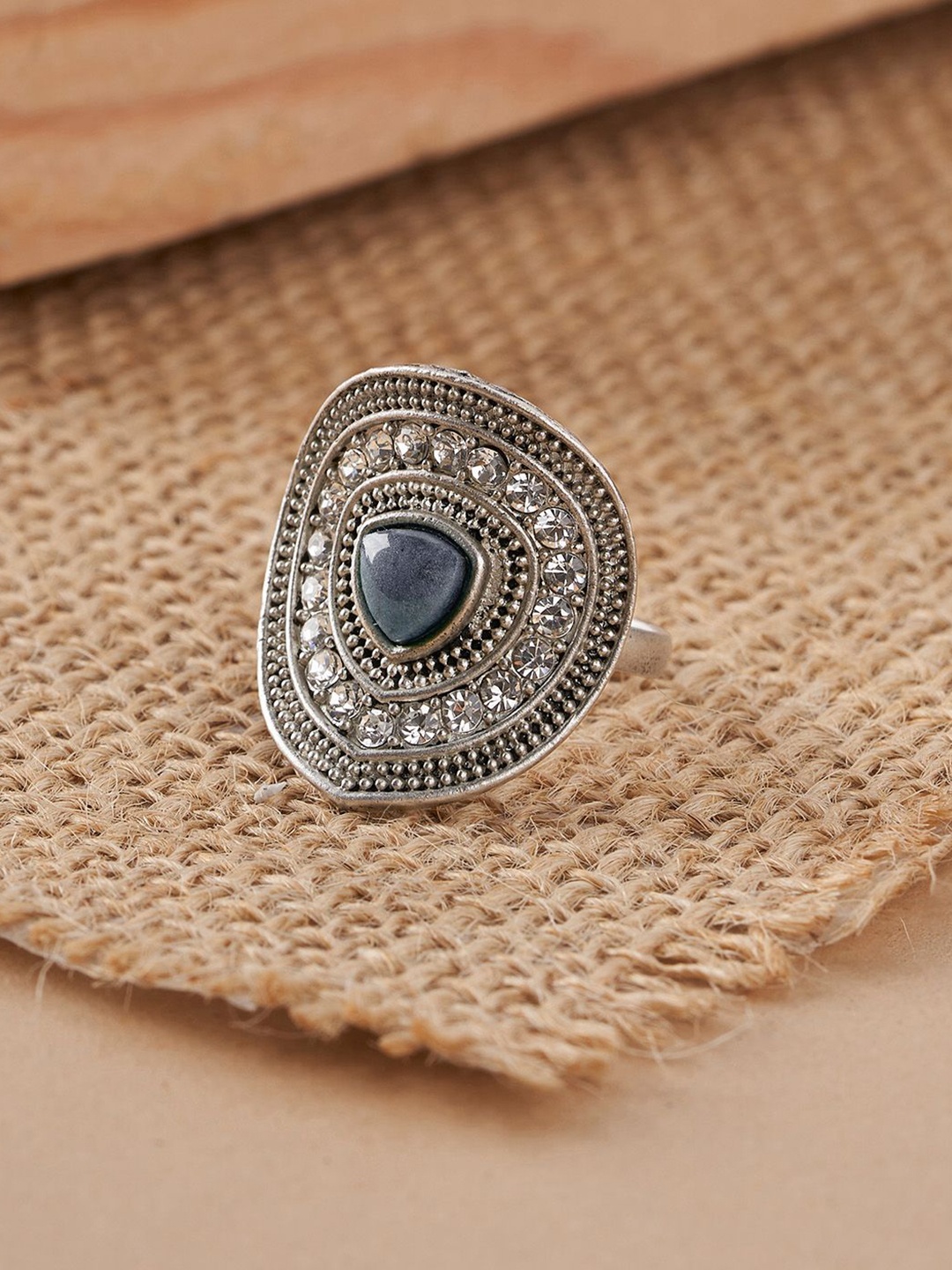 

TEEJH Palishi Silver Women Grey Silver-Plated Gemstone Studded Ring