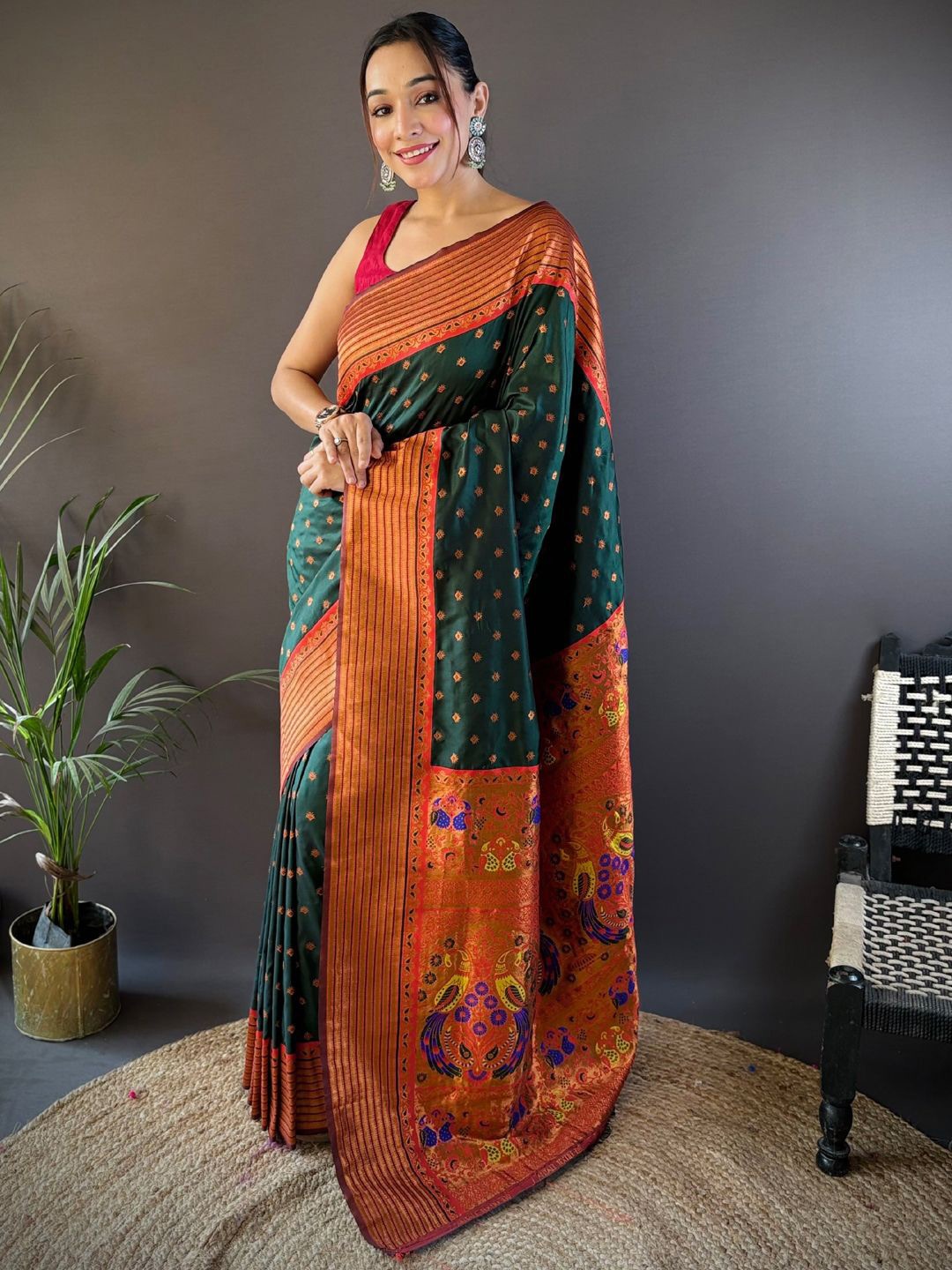 

Panzora Woven Design Zari Paithani Saree, Green