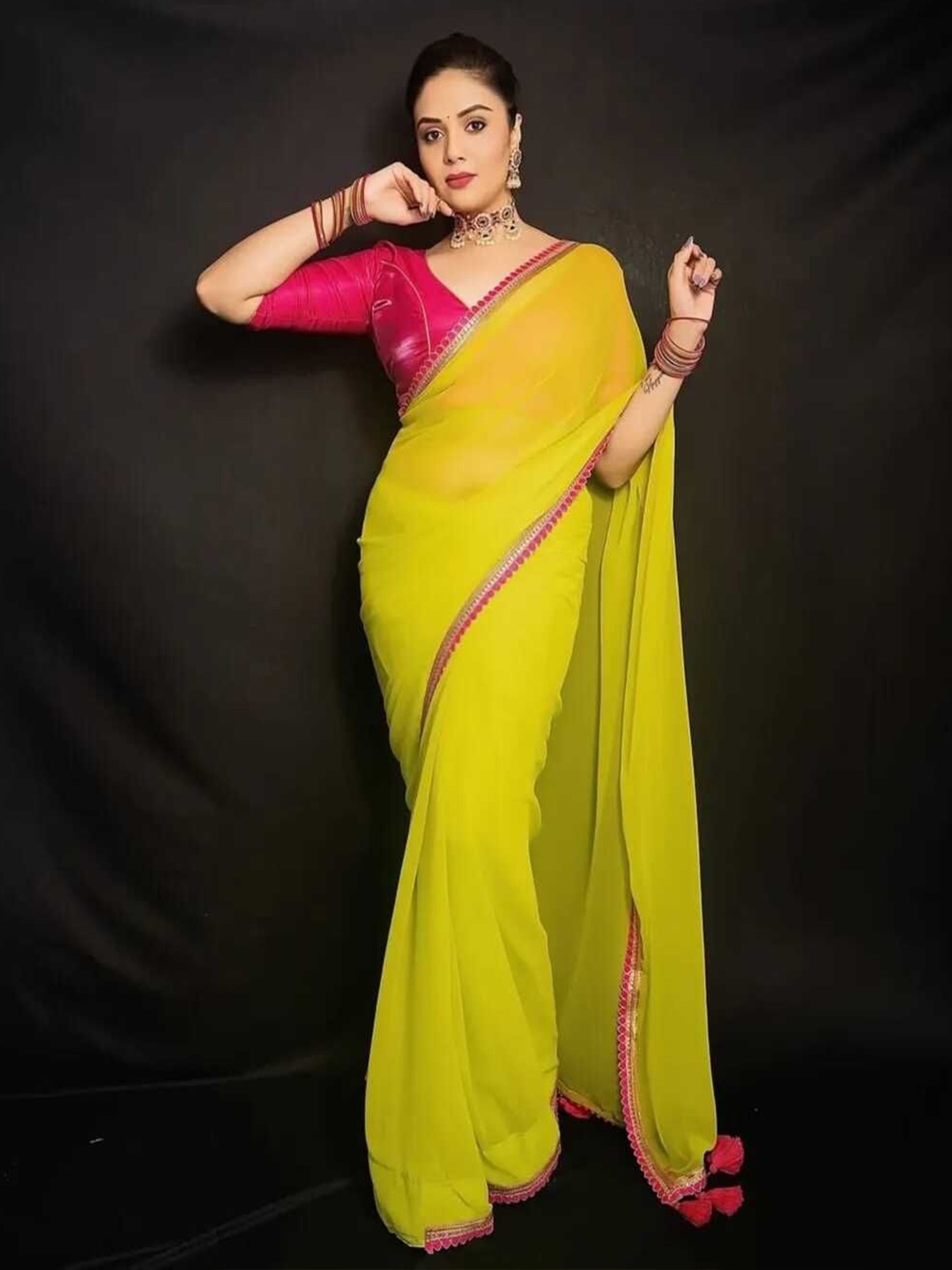 

VRAGI Embroidered Pure Georgette Saree, Lime green