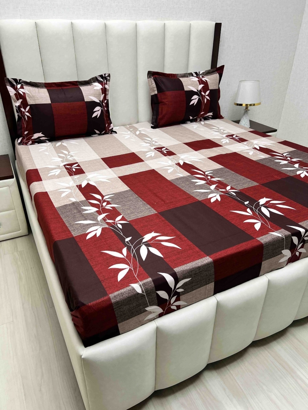 

Pure Decor Velar Sib Red Printed Pure Cotton 260 TC King Bedsheet Set 2.74 x 2.74 m