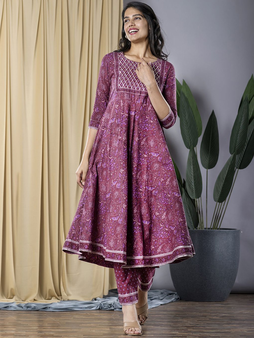 

Jaitpuriya Ethnic Motifs Printed Pure Cotton Anarkali Kurta With Trouser, Mauve