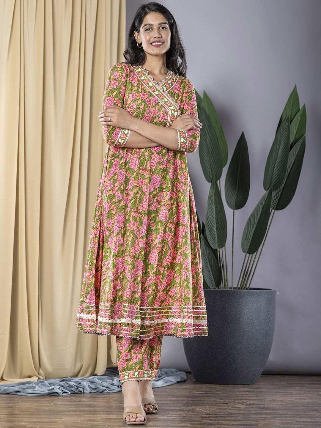 

Jaitpuriya Floral Printed Angrakha Pure Cotton Anarkali Kurta With Trouser, Peach