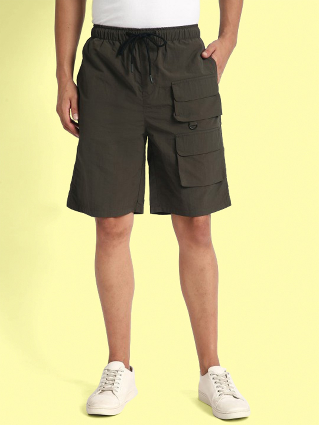 

Bene Kleed Men Crushed Nylon Cargo Shorts, Brown