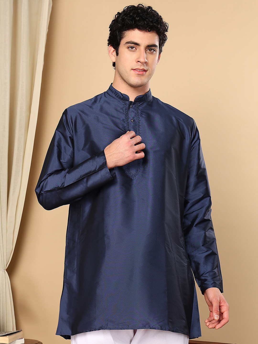 

TATTVA Mandarin Collar Thread Work Straight Kurta, Navy blue