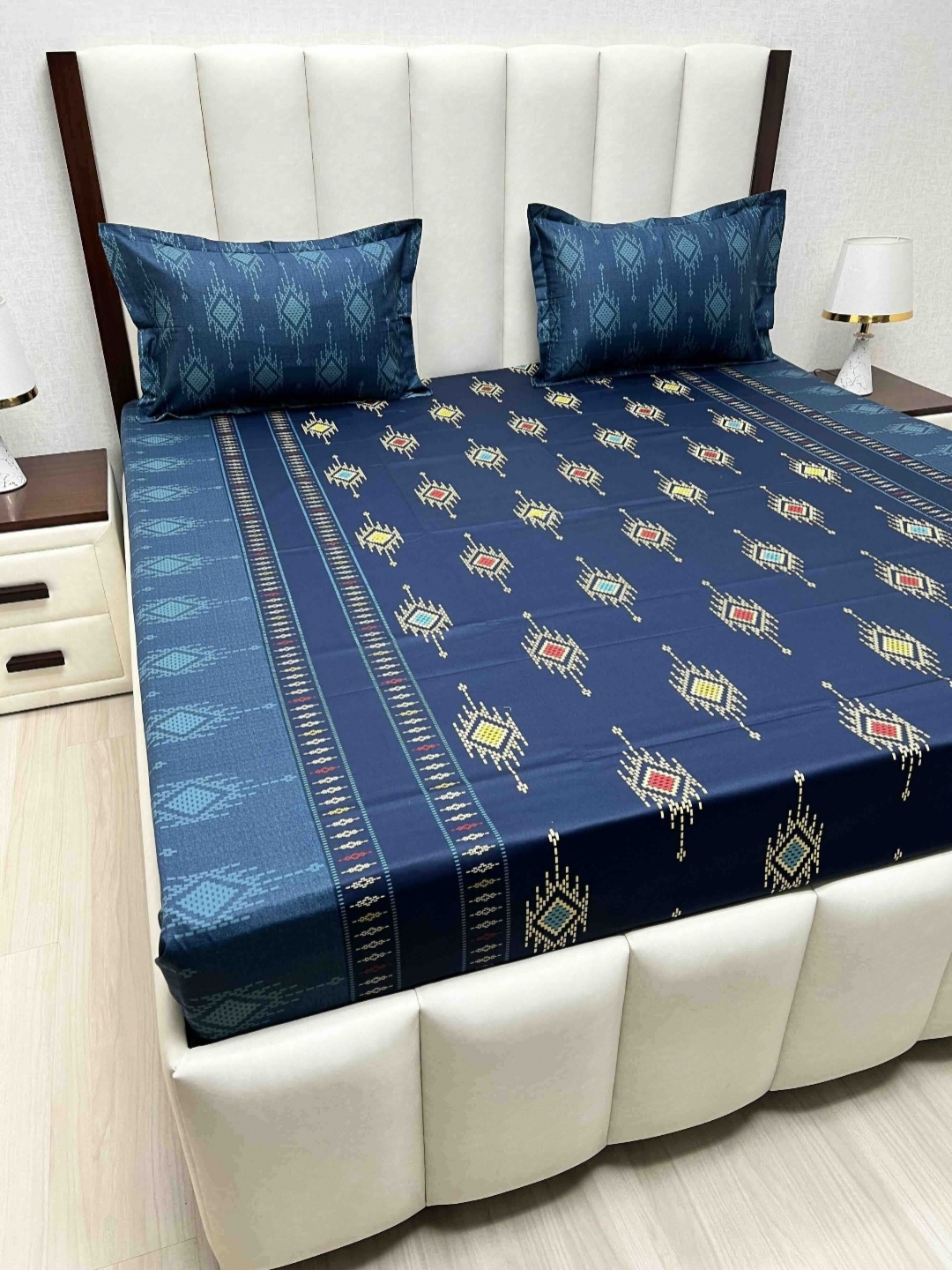 

Pure Decor Velar sib Blue & Yellow Geometric Cotton 250 TC King Bedsheet Set-2.74mx2.74m