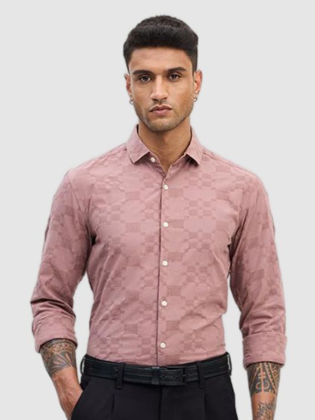 

Snitch Men Smart Slim Fit Spread Collar Geometric Printed Cotton Formal Shirt, Mauve