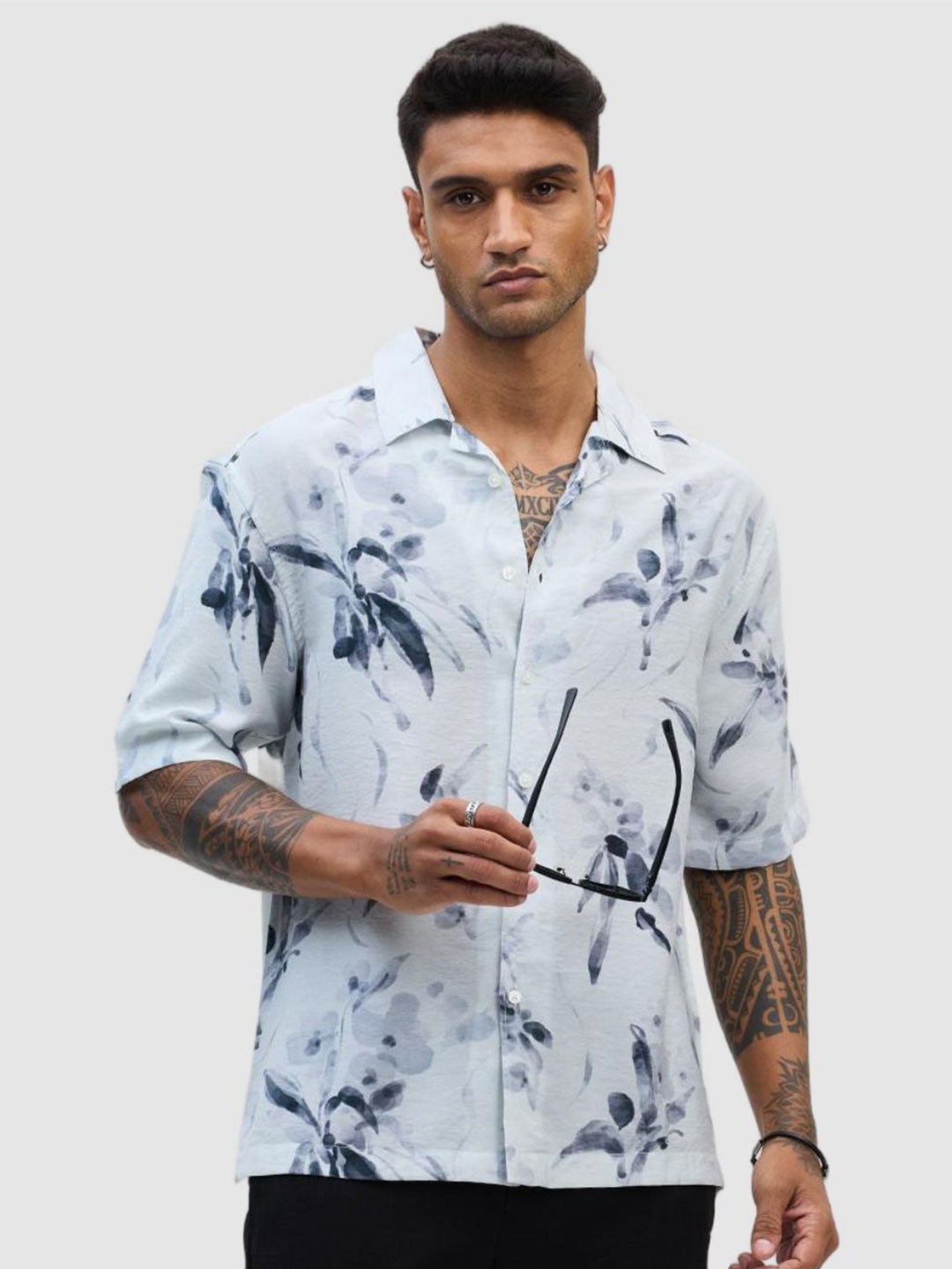 

Snitch Men Relaxed Boxy Fit Cuban Collar Floral Printed Casual Shirt, Navy blue