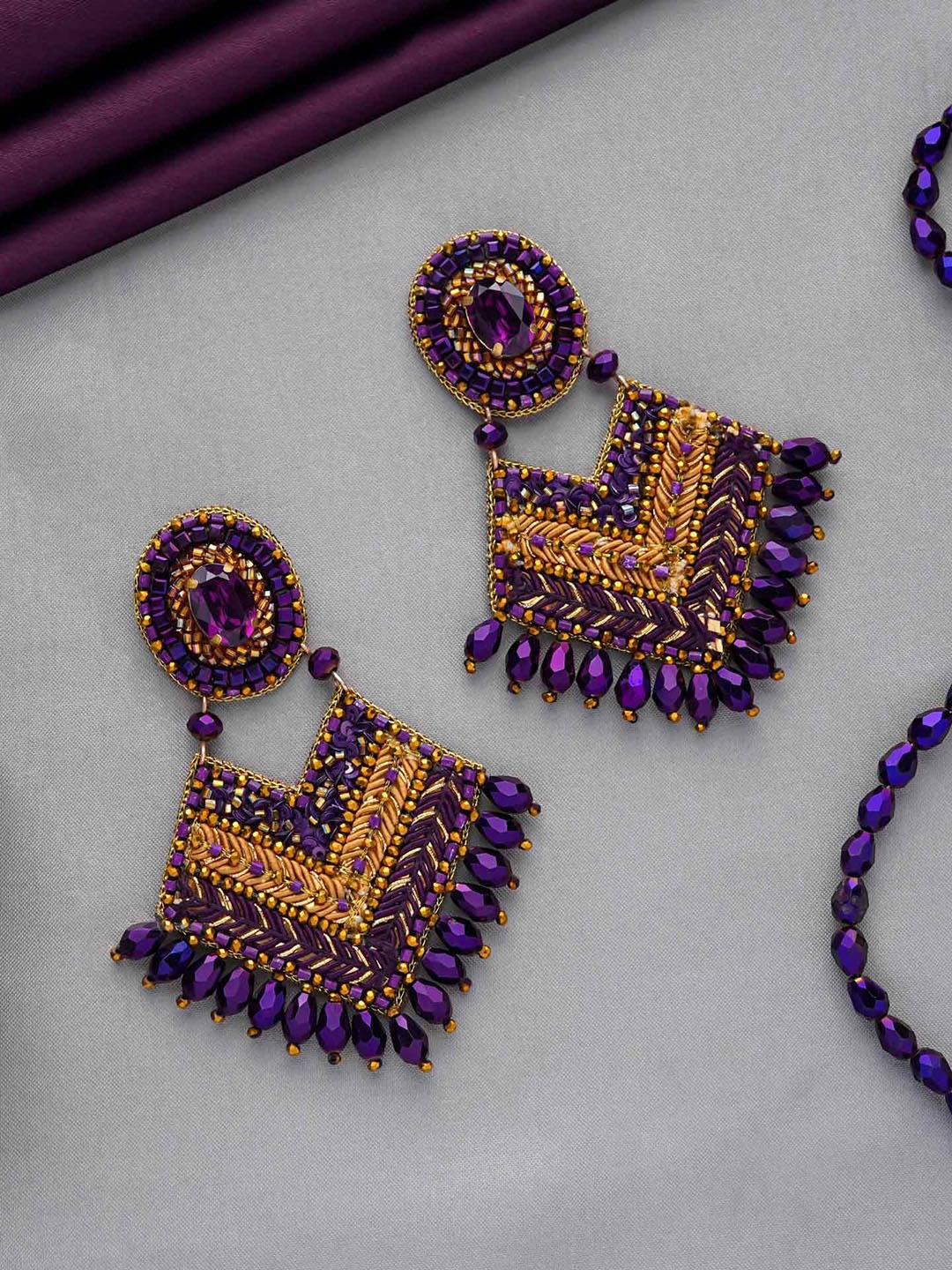 

EVERSTYLISH Sanjoya Stone, Glass Drop & Cut Dana Embroidered Earrings, Gold