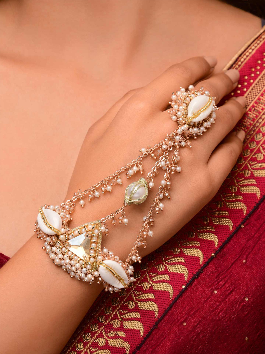 

EVERSTYLISH Sanjoya Beads & Shells Embroidered Haathphool, Gold