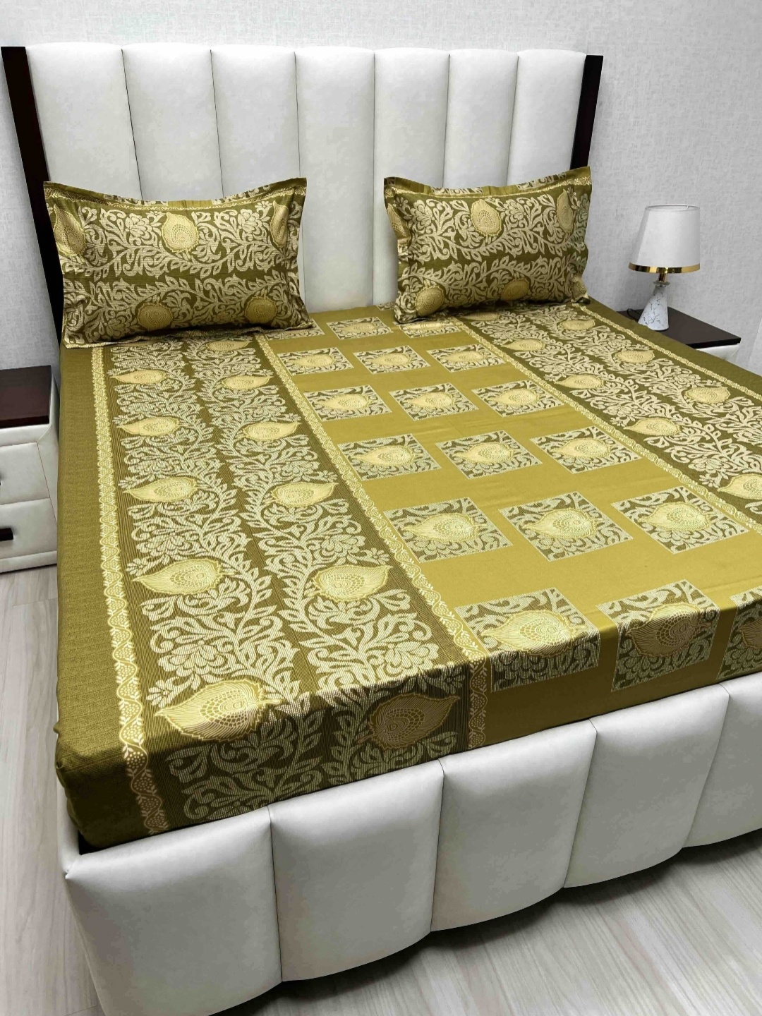 

Pure Decor Velar sib Green & Yellow Ethnic Pure Cotton 240TC King Bedsheet Set-2.74mx2.74m