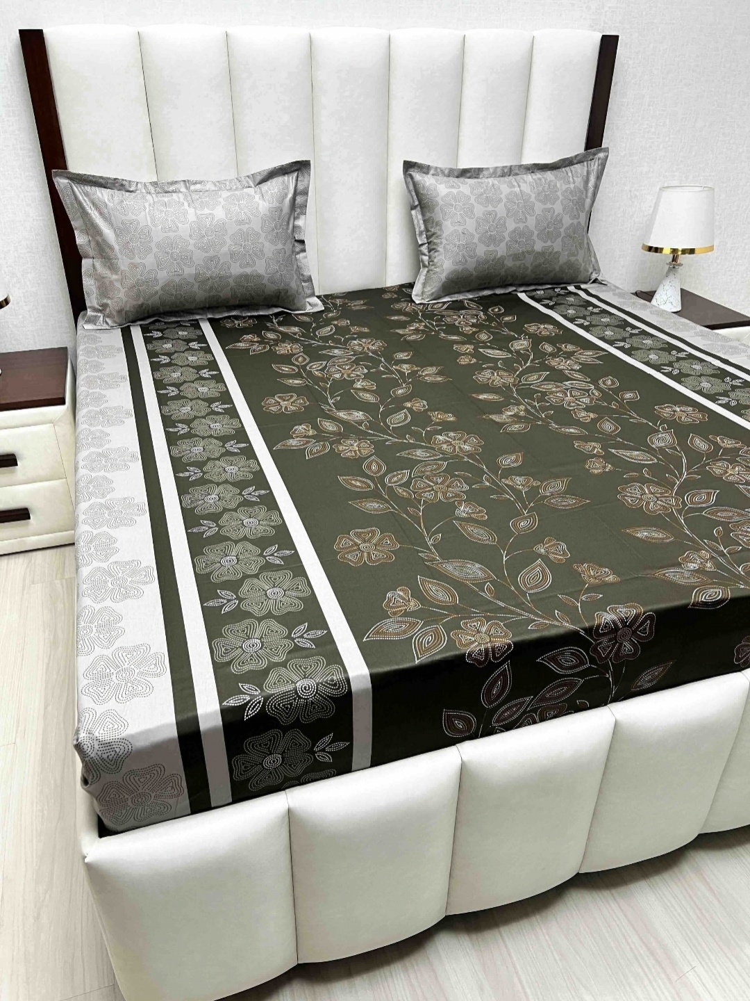 

Pure Decor Velar Sib Brown & White Floral Pure Cotton King Bedsheet Set-2.74mx2.74m