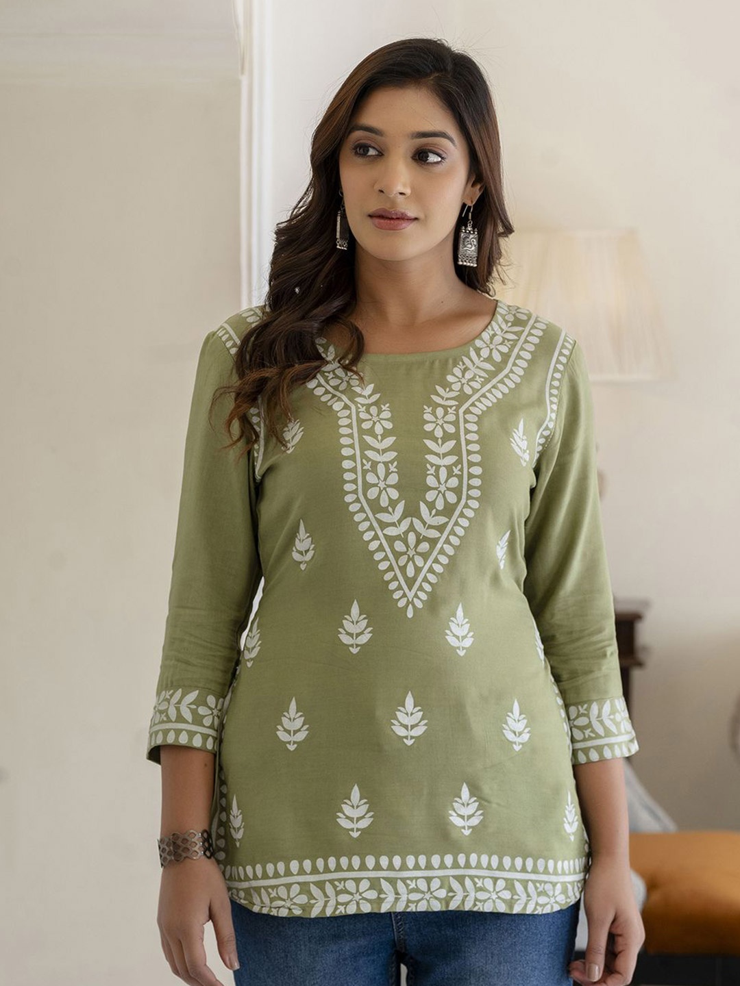 

ANNU PARIDHAN Women Floral Printed Top, Green