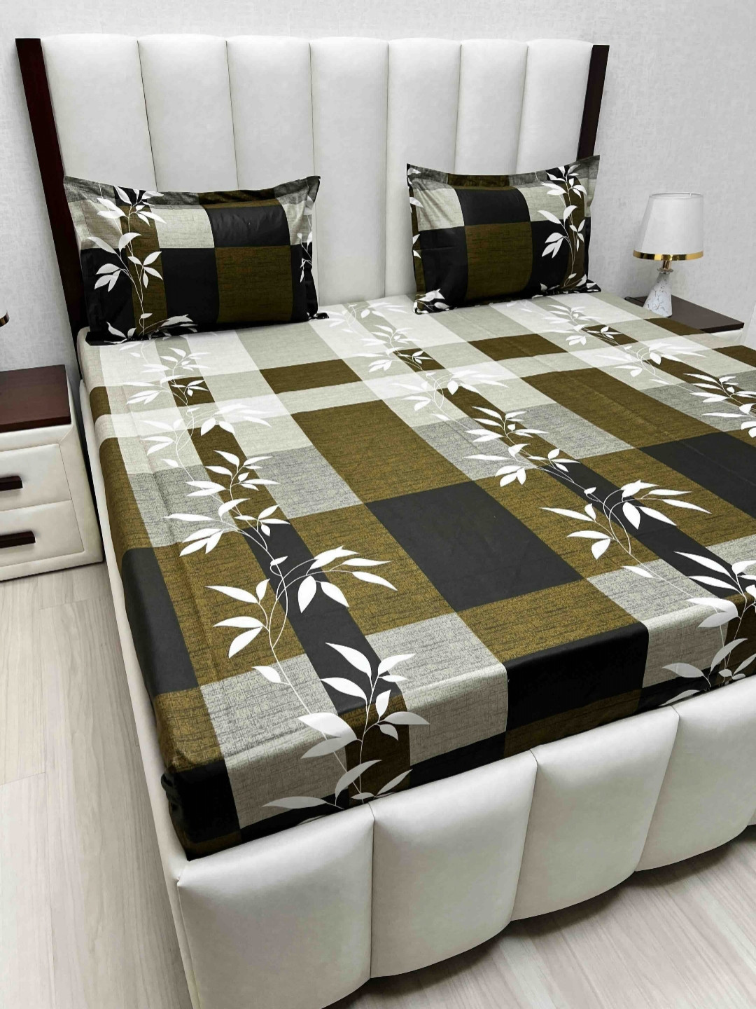 

Pure Decor Velar Sib Green & White Floral Pure Cotton 230TC King Bedsheet Set-2.74mx2.74m