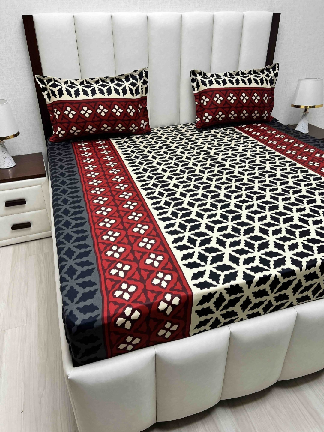 

Pure Decor Velar Sib Red & White Geometric Cotton 220 TC King Bedsheet Set-2.74mx2.74m