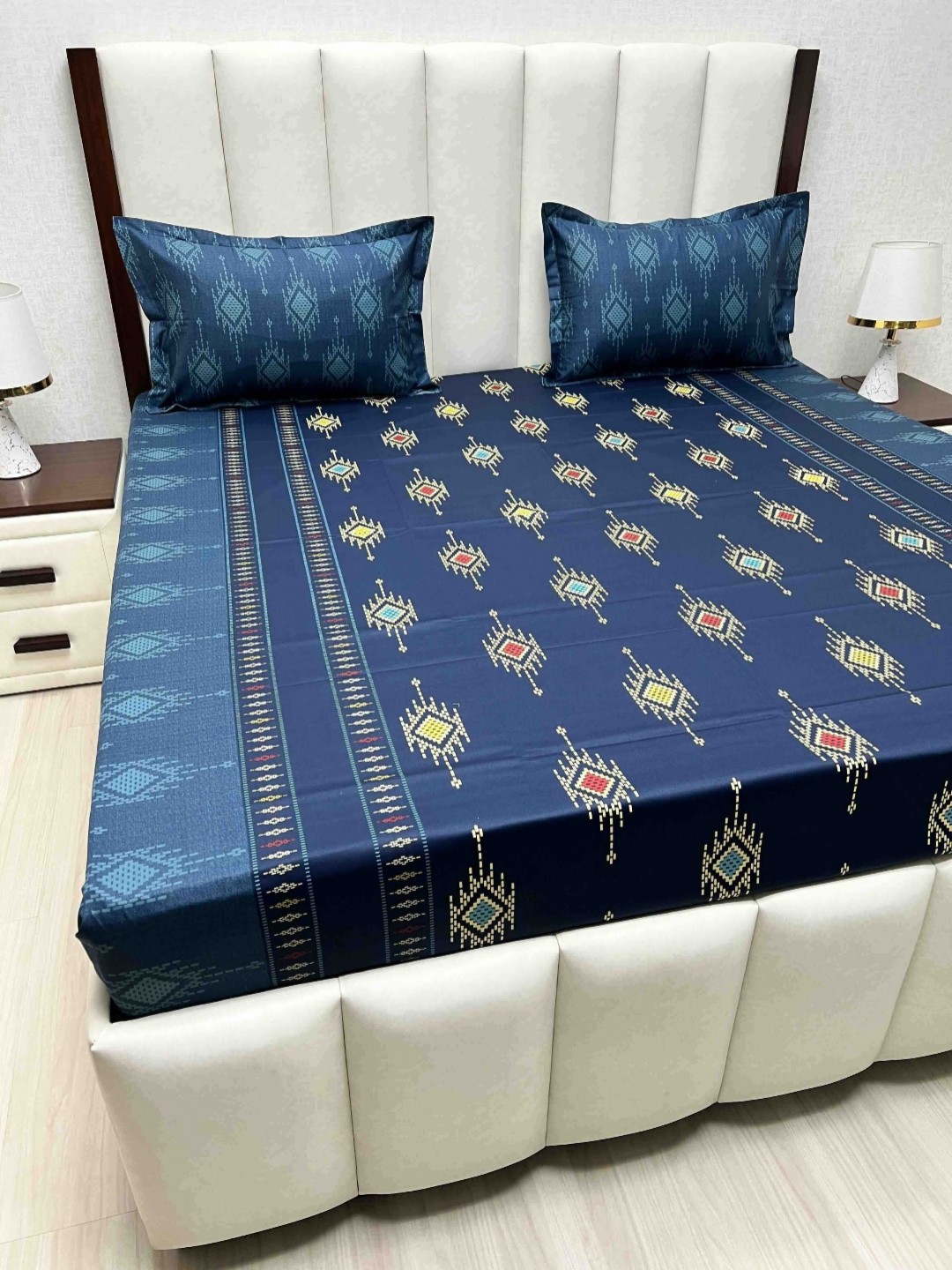 Pure Decor Velar Sib Blue & Red Geometric Pure Cotton 220 TC King Bedsheet Set-2.74mx2.74m