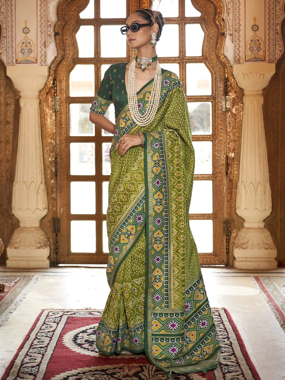 

MAHALASA Ethnic Motifs Printed Pure Silk Patola Saree, Green