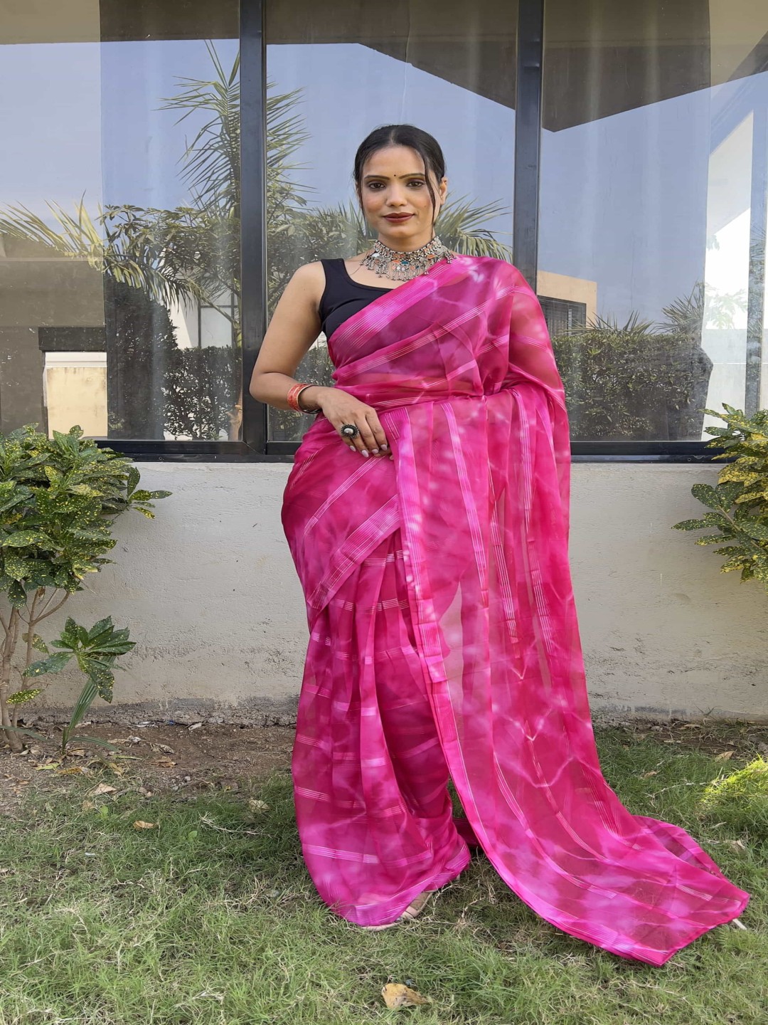 

Mitera Tie and Dye Pure Georgette Ready to Wear Saree, Pink