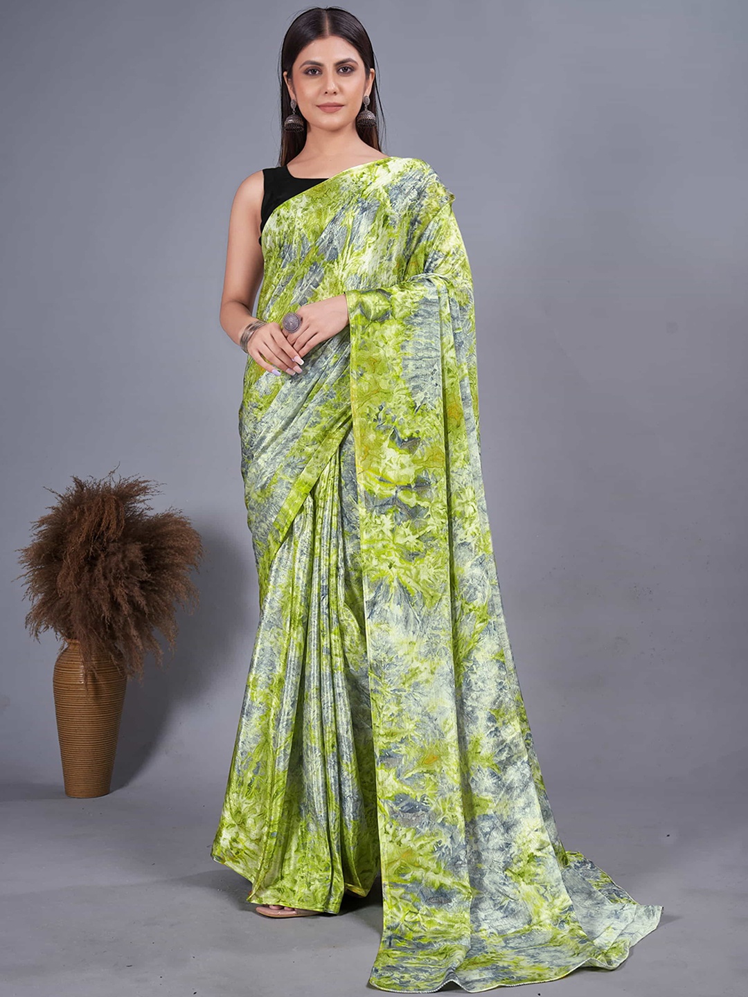 

Mitera Abstract Printed Pure Chiffon Ready to Wear Saree, Green