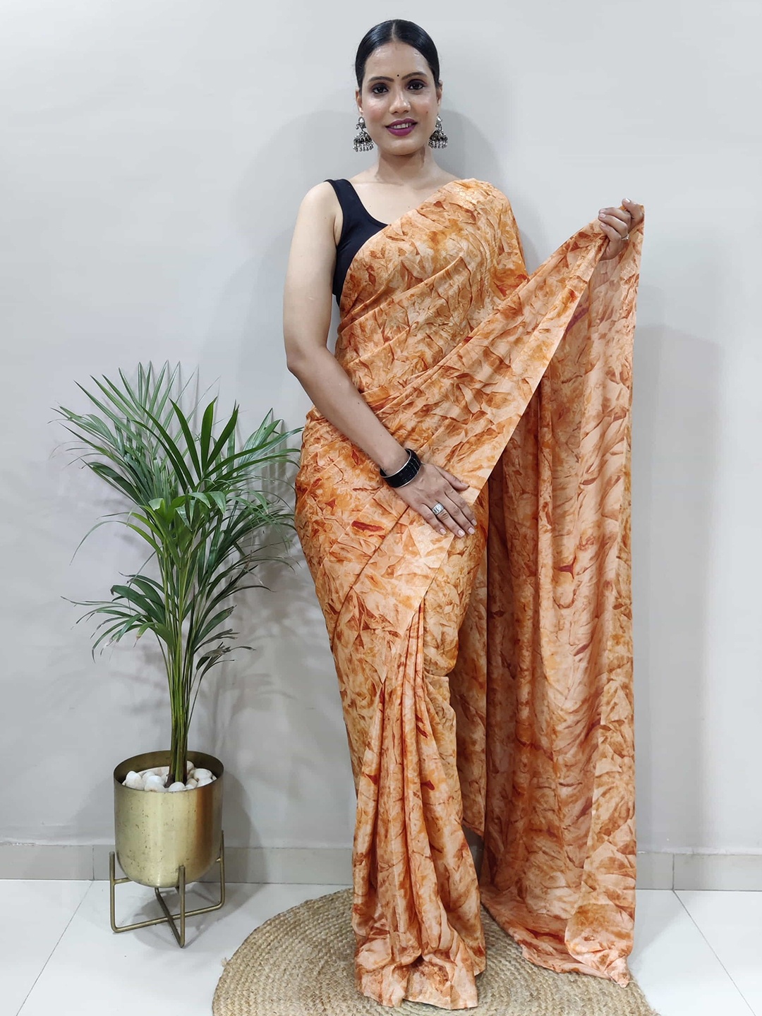 

Mitera Abstract Printed Pure Chiffon Ready to Wear Saree, Orange