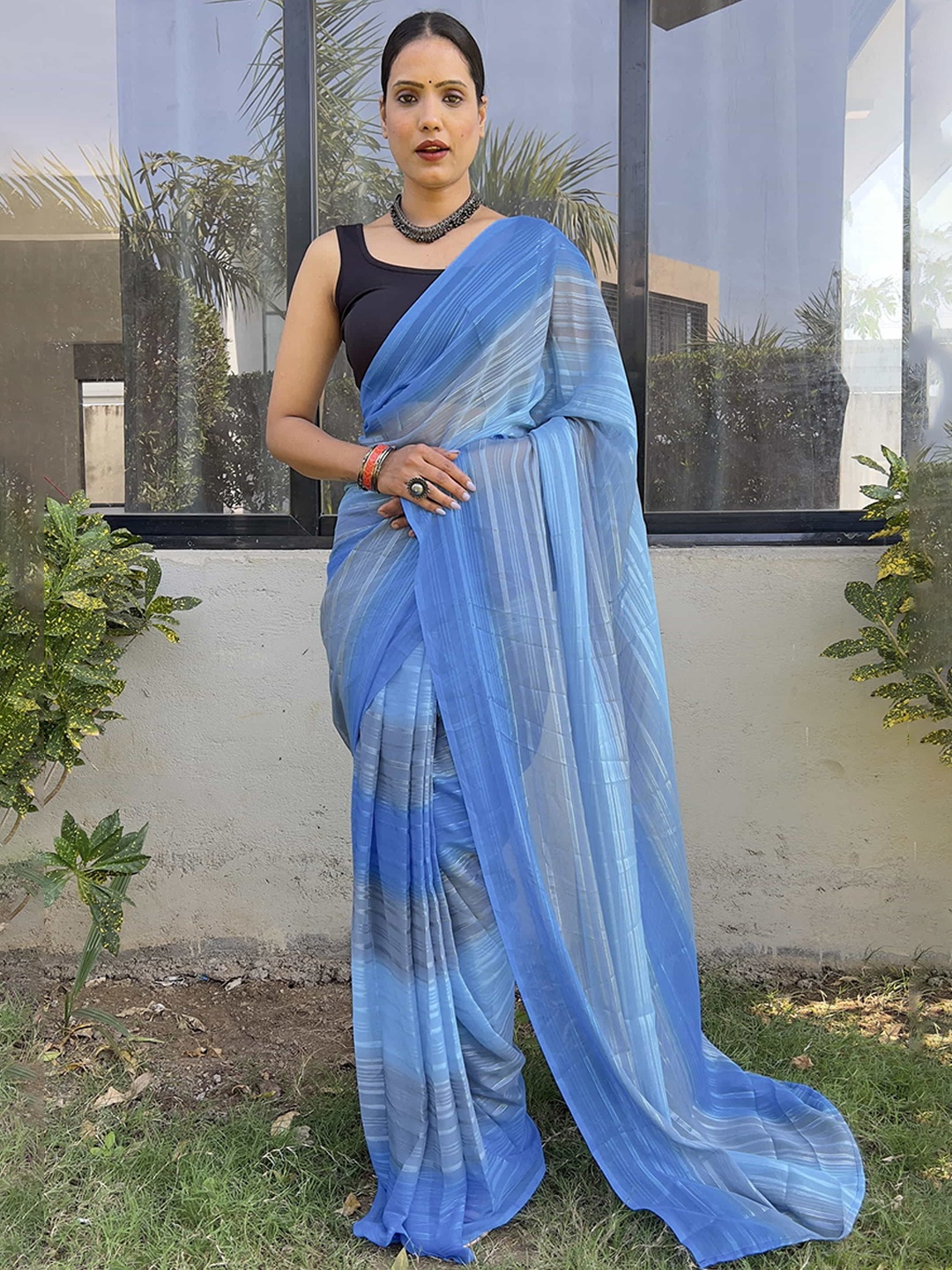 

Mitera Striped Printed Pure Chiffon Ready to Wear Saree, Blue