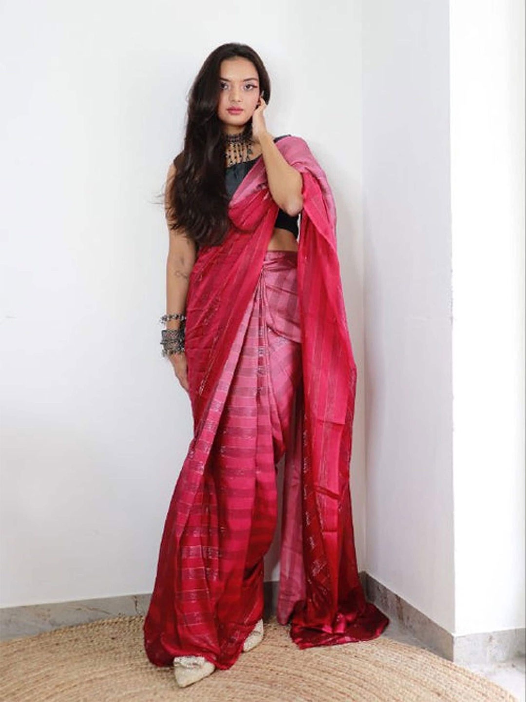 

Mitera Striped Pure Chiffon Ready to Wear Saree, Pink