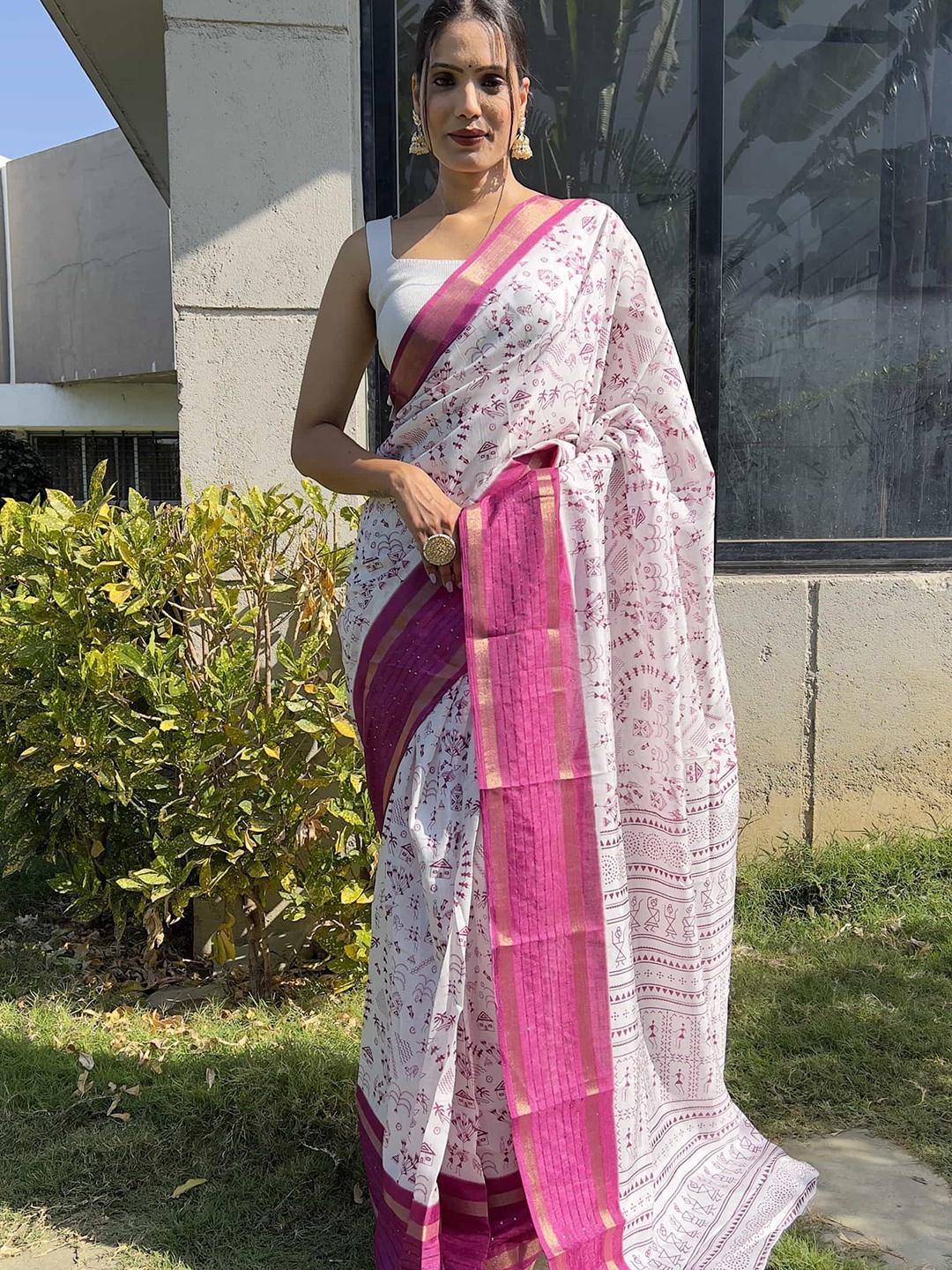 

Mitera Warli Printed Pure Silk Ready to Wear Saree, Pink