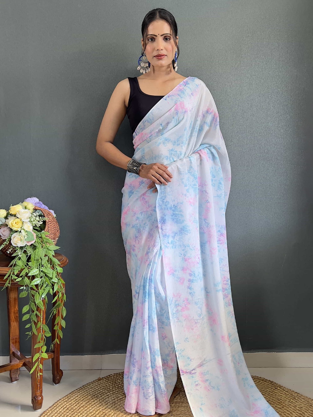 

Mitera Abstract Printed Pure Chiffon Ready to Wear Saree, Blue