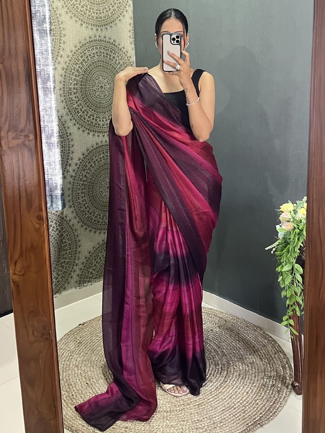 

Mitera Striped Pure Crepe Ready to Wear Saree, Pink