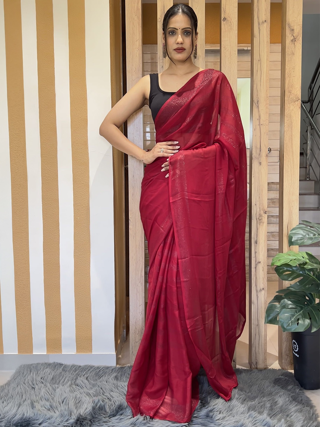 

Mitera Striped Pure Chiffon Ready to Wear Saree, Red