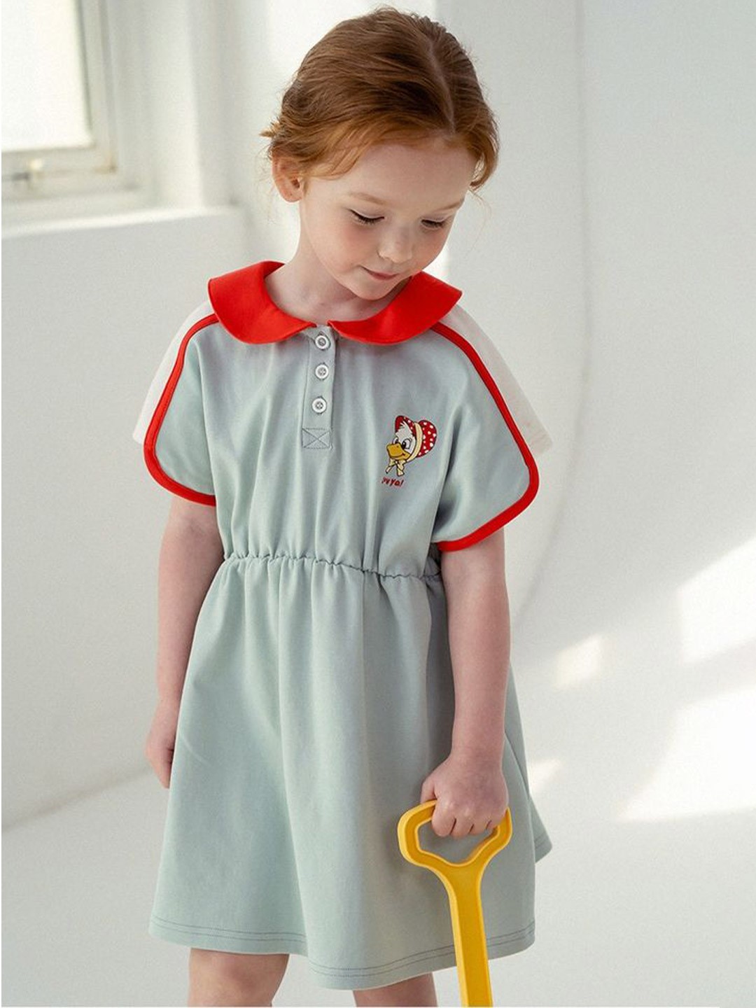 

LULU & SKY Girls Graphic Printed Peter Pan Collar A-Line Dress, Grey