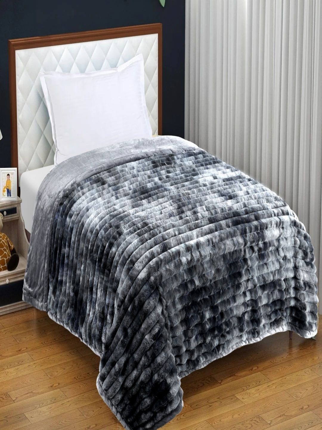 

GAPU & BALY Charcoal & White Abstract Fur 300 GSM Heavy Winter Single Bed Blanket