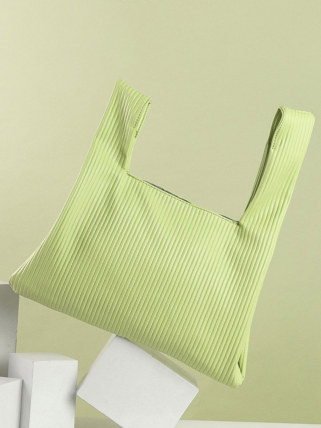 

HAUTE SAUCE by Campus Sutra Women Textured Structured Handheld Bag, Green