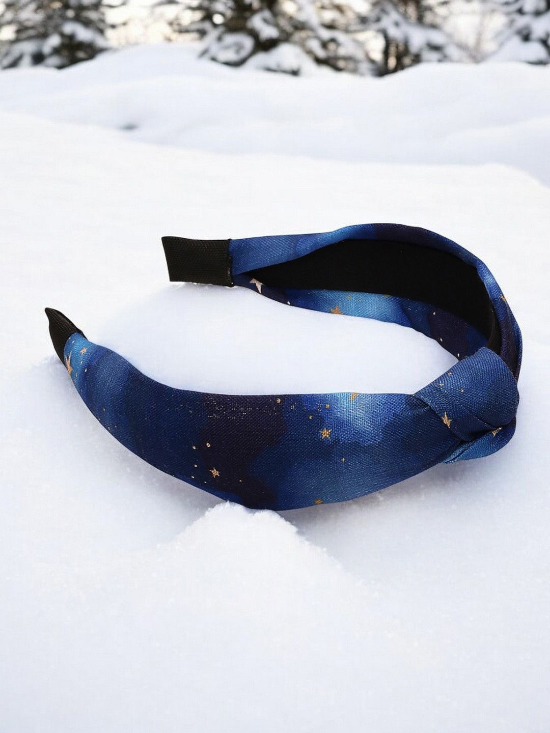 

DressBerry Women Embellished Hairband, Blue