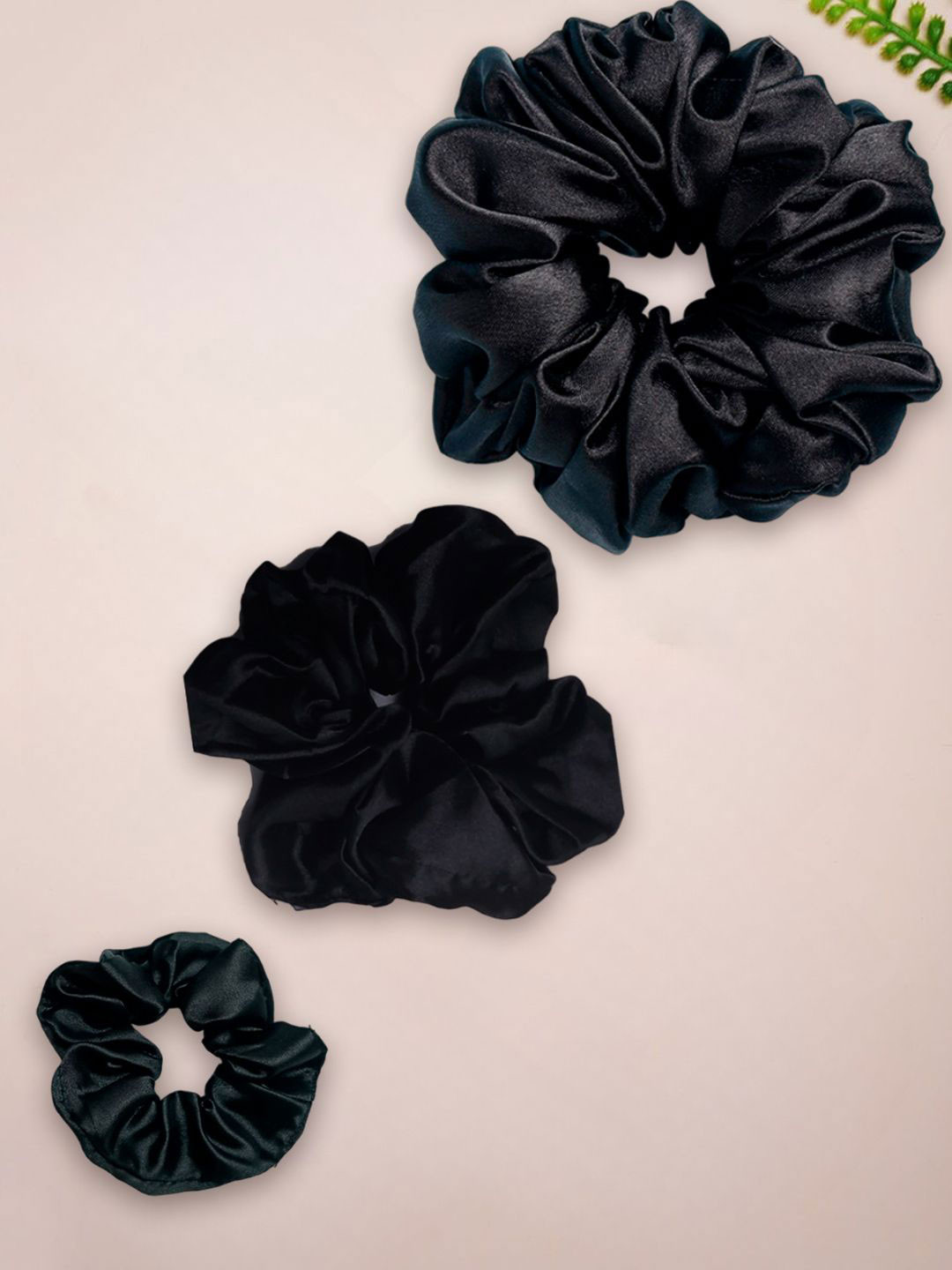 

DressBerry Women Pack of 3 Embellished Ponytail Holders, Black