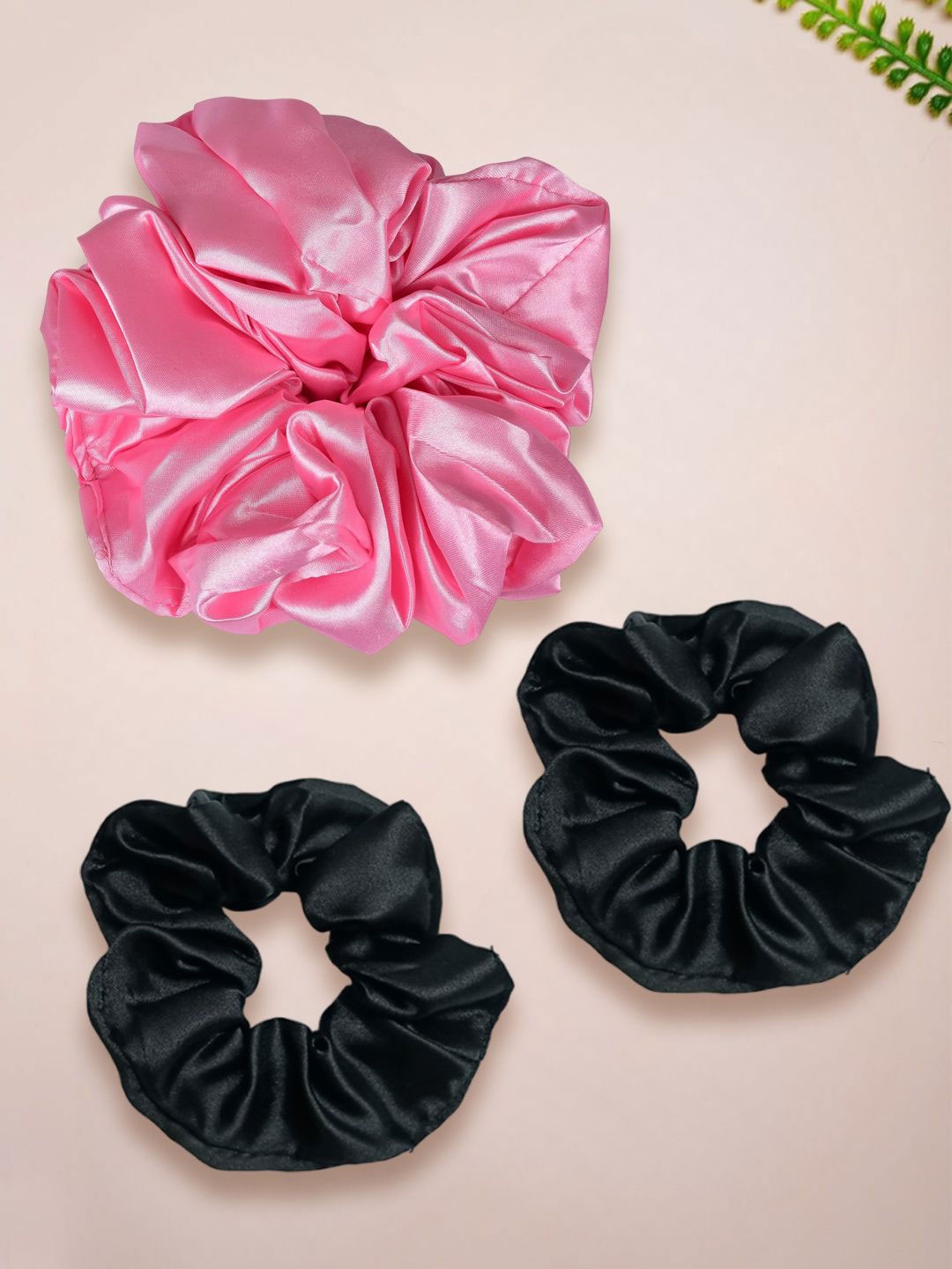 

DressBerry Women Set of 3 Ponytail Holders, Pink