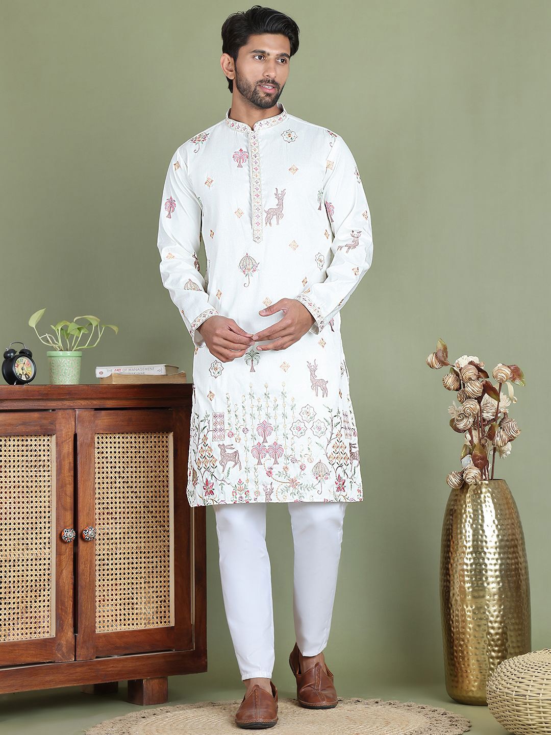 

Jompers Floral Embroidered Sequinned Mandarin Collar Straight Kurta With Pyjama, White
