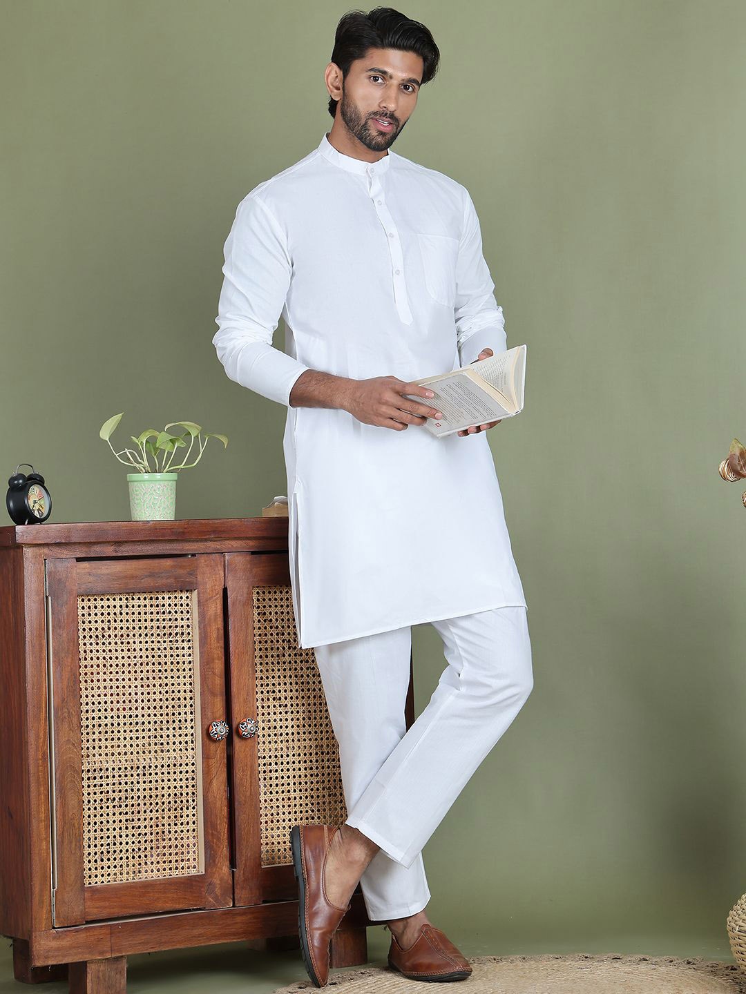 

Jompers Band Collar Straight Kurta With Trouser, White