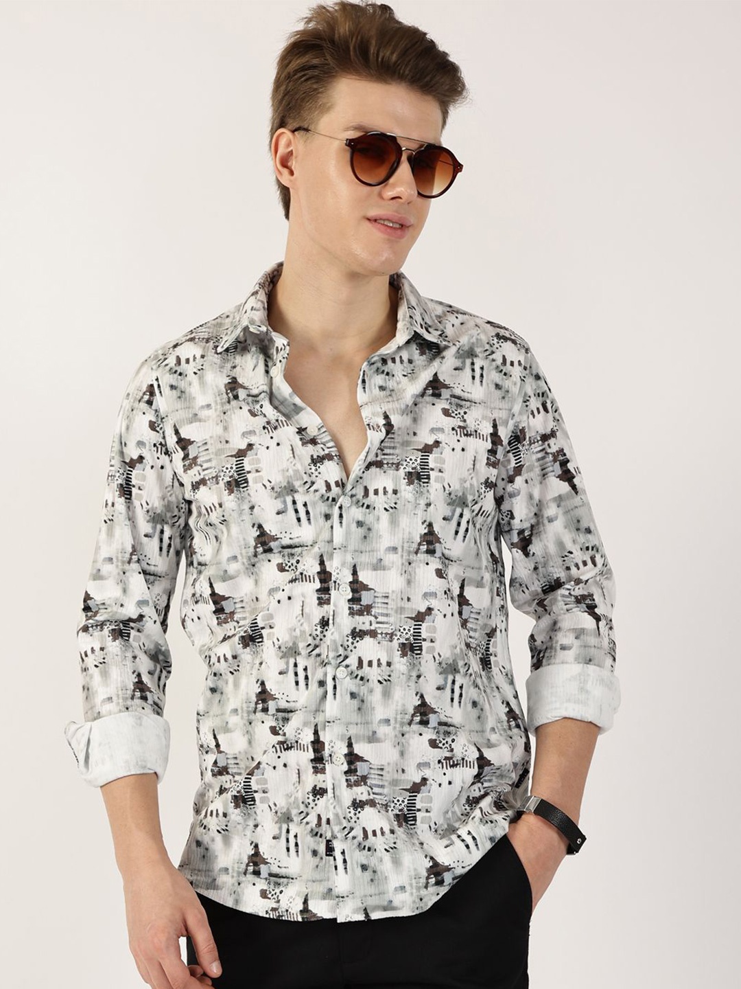 

Thomas Scott Men Premium Fit Spread Collar Abstract Printed Cotton Casual Shirt, White