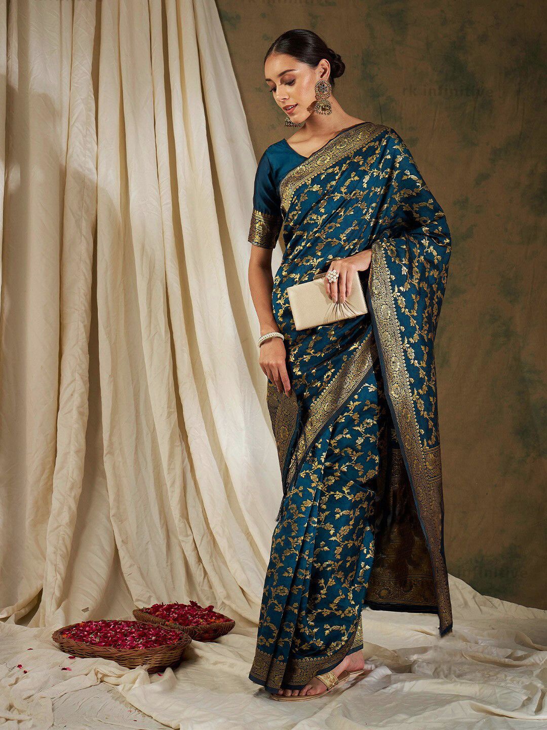 

R K INFINITIVE Ethnic Motifs Woven Design Zari Kanjeevaram Saree, Blue